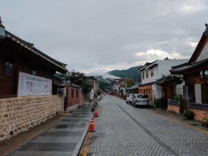 품격의 경계를 넘어서는 도심 속 안식처: 대한민국 최정상급 하이엔드 어반 스테이 가이드_0