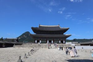 시선을 압도하는 고결한 프레임: 대한민국 하이엔드 풍경미학의 정수와 시크릿 포토 스팟_0