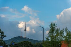 천상의 능선을 걷는 프라이빗 아웃도어: 대한민국 하이엔드 트레킹의 새로운 기준_0