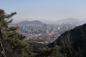 자연의 숭고함과 마주하는 고결한 여정: 대한민국 하이엔드 아웃도어 트레킹의 정점_0