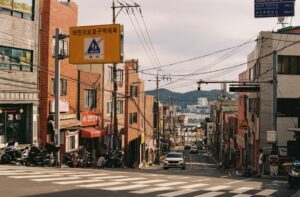 미각의 변주곡: 성수동의 모던 퀴진과 강남의 아방가르드 디저트 살롱 탐방_1
