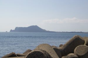 미답의 자연과 조우하는 감각의 변주: 제주 한라산 테크니컬 하이킹과 하이엔드 웰니스의 융합_0